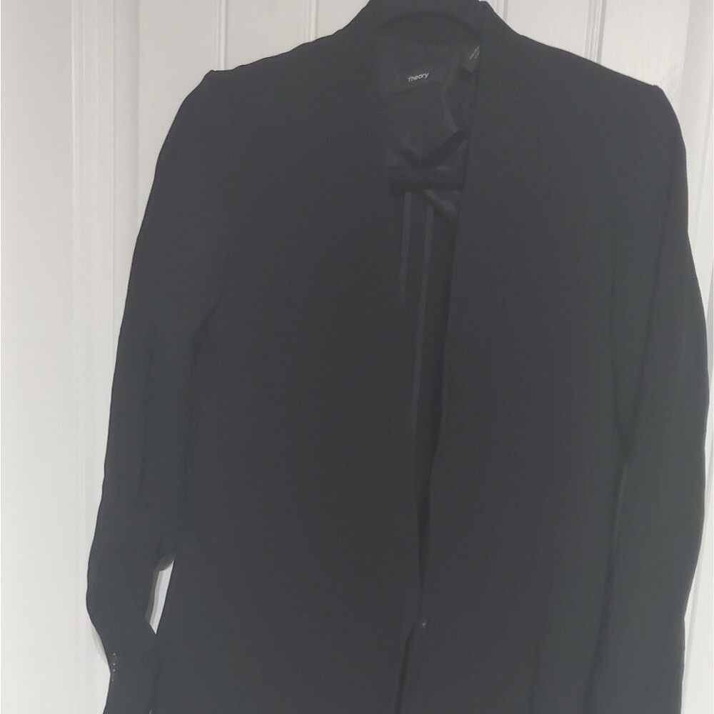 Theory Blazer Size 2 - Picture 3 of 6